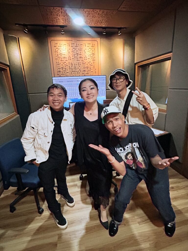 @ari lesmana @andiarmandd is in the house 😎